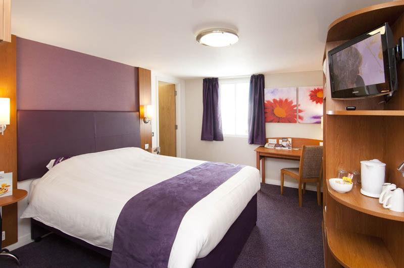 Premier Inn Harlow Esterno foto