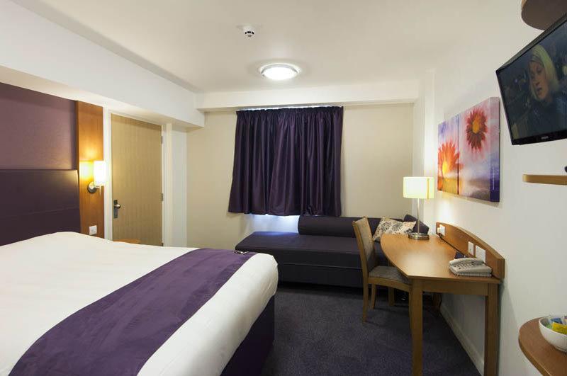 Premier Inn Harlow Esterno foto